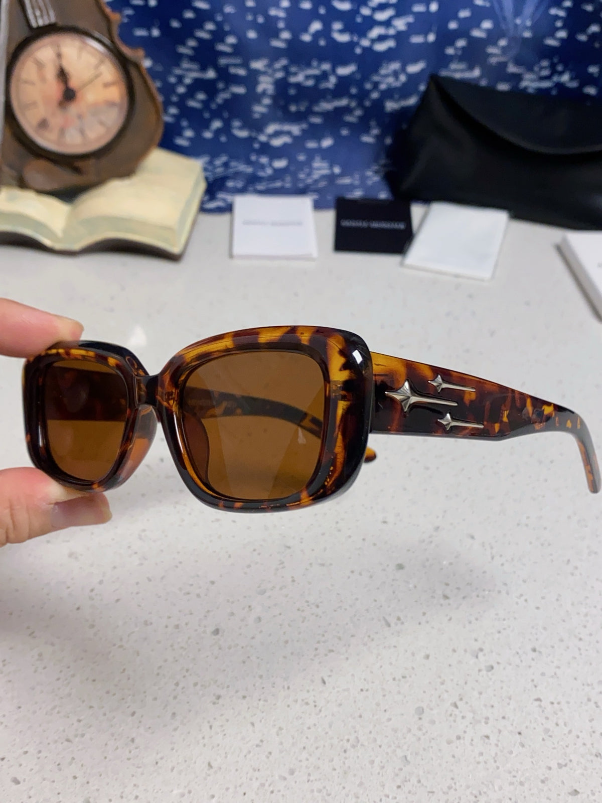 Gentle Monster ANTENA Square Brown Lens Sunglasses for Men & Women - detail image 6