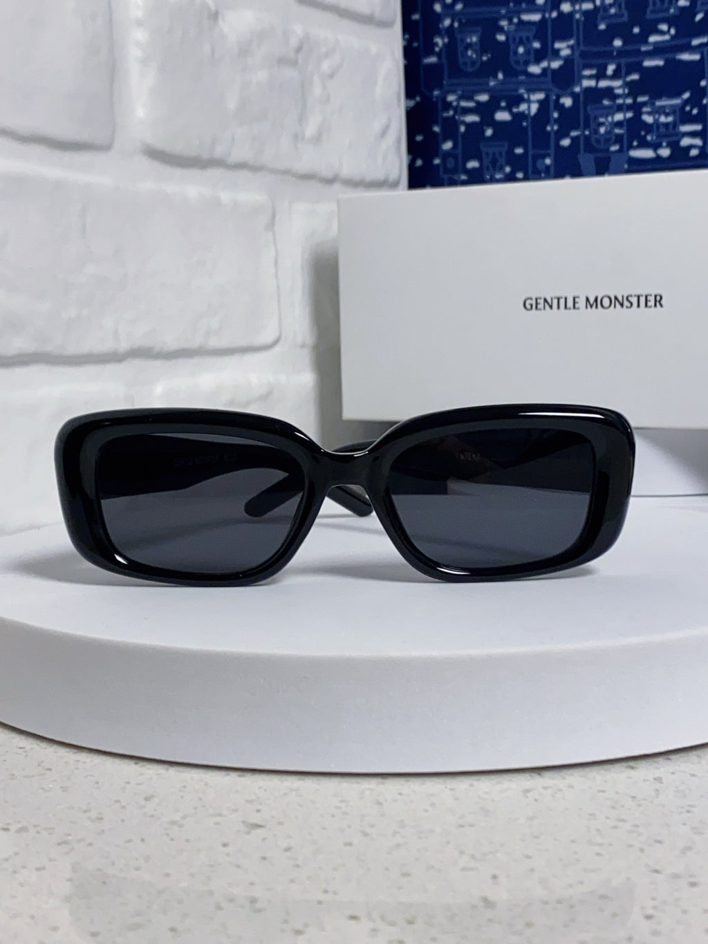 Gentle Monster ANTENA Square Black Lens Sunglasses for Men & Women - detail image 2