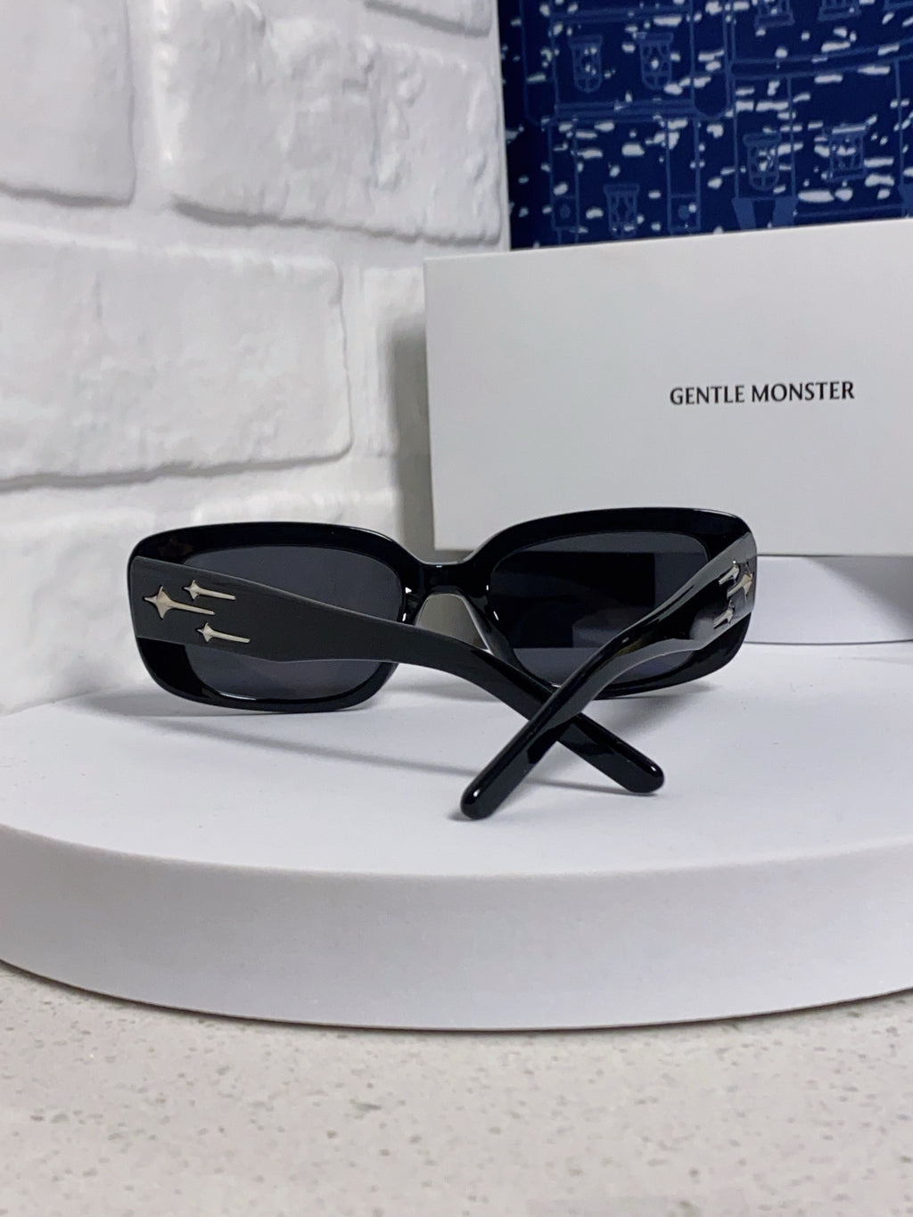 Gentle Monster ANTENA Square Black Lens Sunglasses for Men & Women - detail image 3