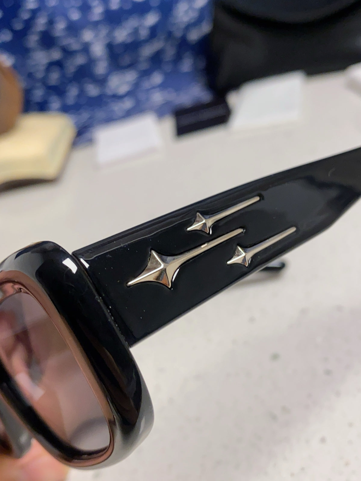 Gentle Monster ANTENA Square Black Lens Sunglasses for Men & Women - detail image 7