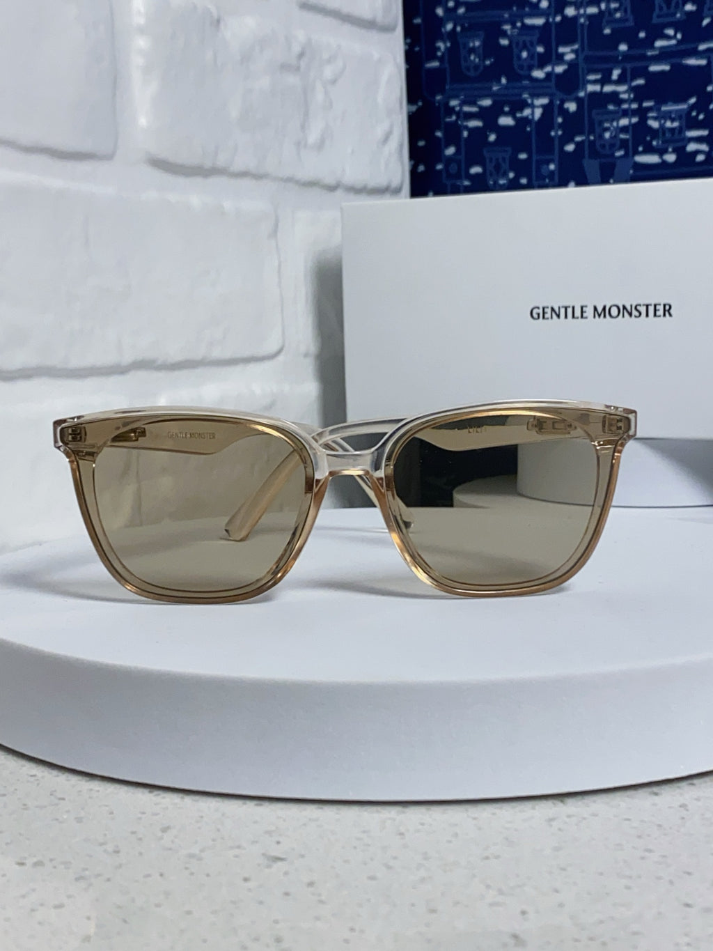 Gentle Monster LILIT Fashion Gray Lens Sunglasses for Men & Women - detail image 2