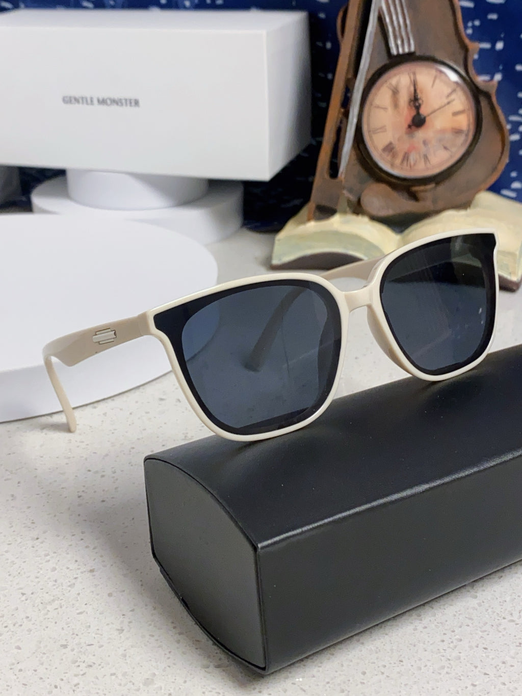 Gentle Monster LILIT Fashion Blue Lens Sunglasses for Men & Women - 399388 - detail image 10