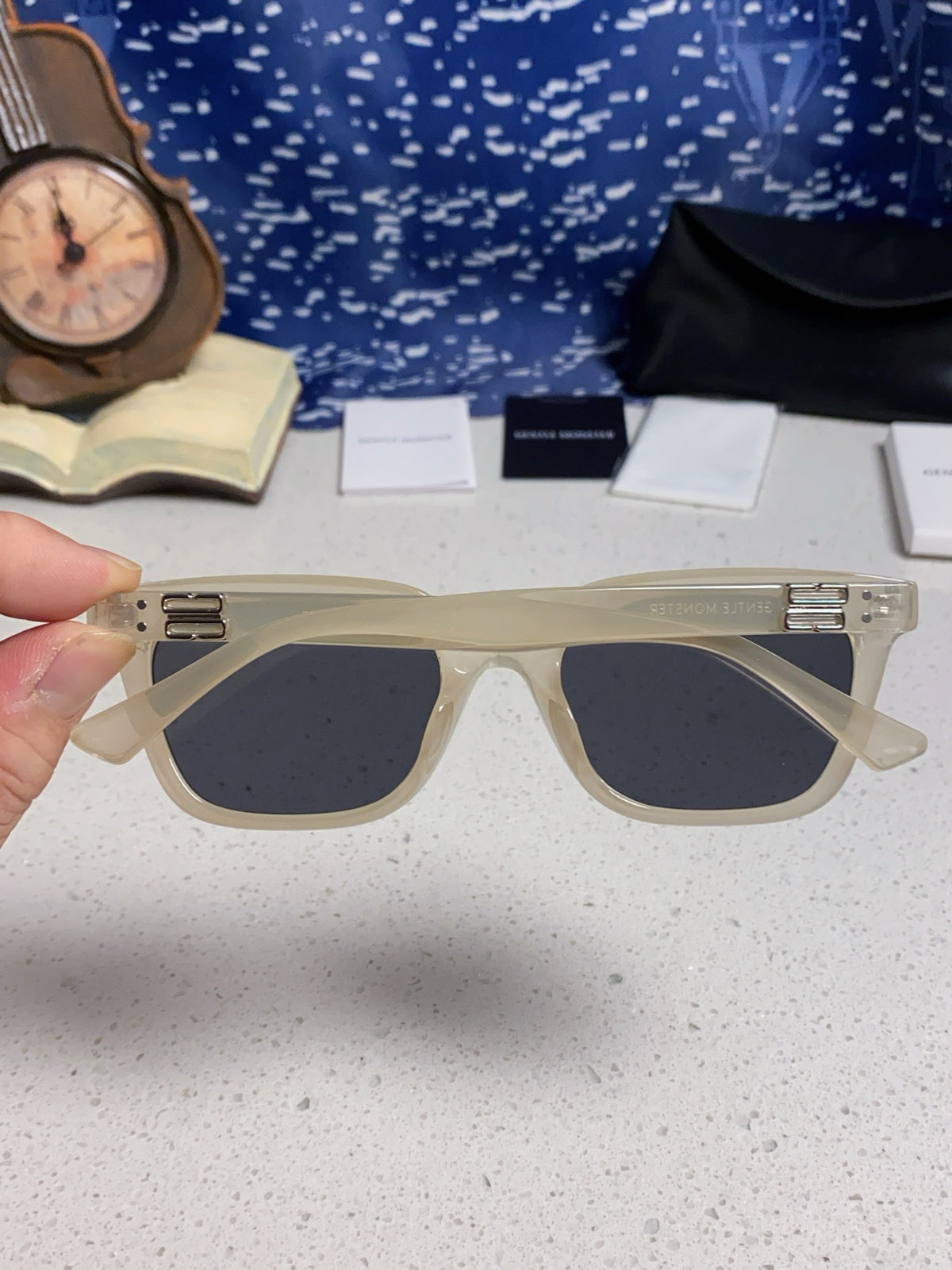 Gentle Monster MUSEE Fashion Gray Lens Sunglasses for Men & Women - detail image 5