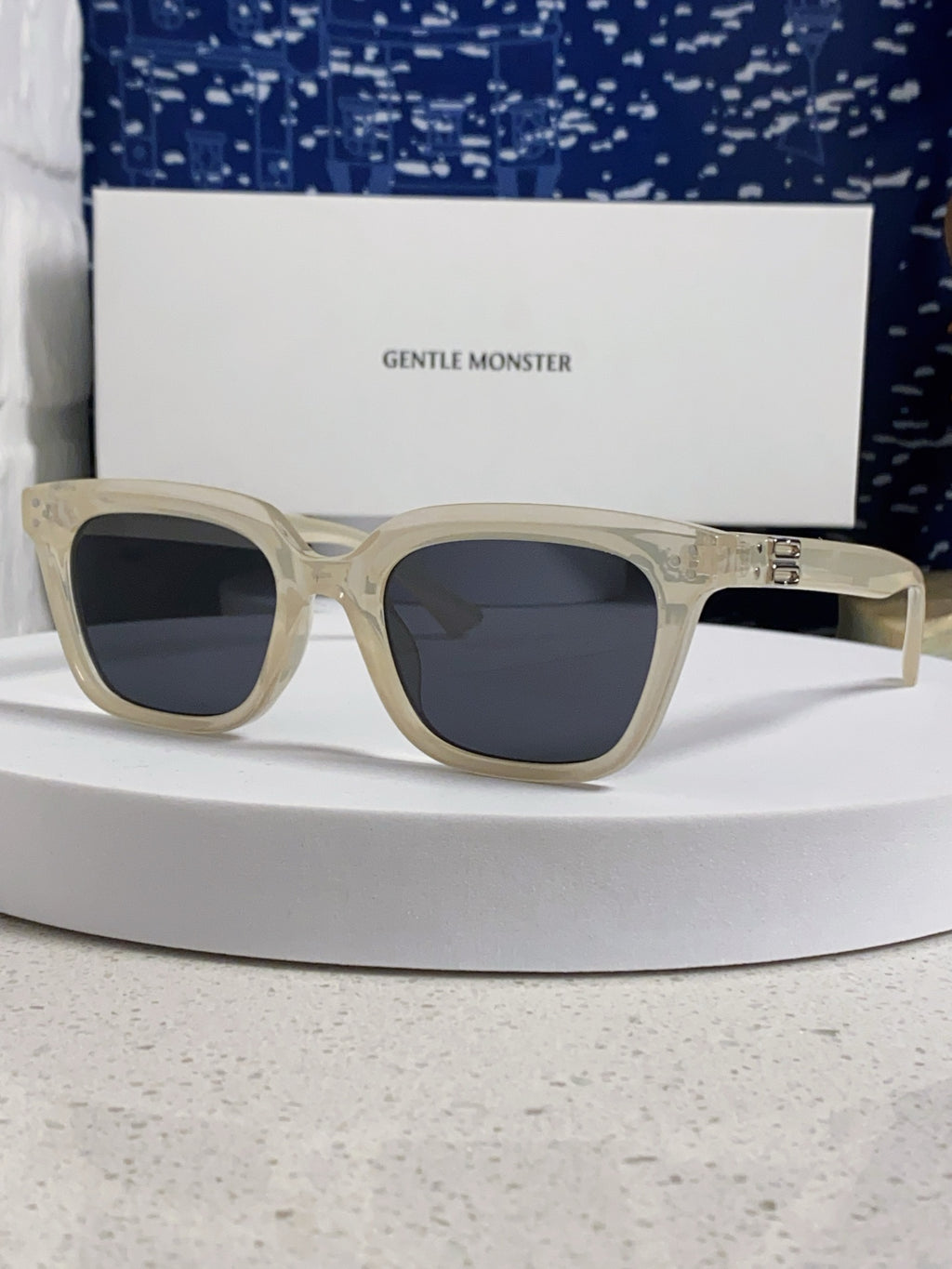 Gentle Monster MUSEE Fashion Gray Lens Sunglasses for Men & Women
