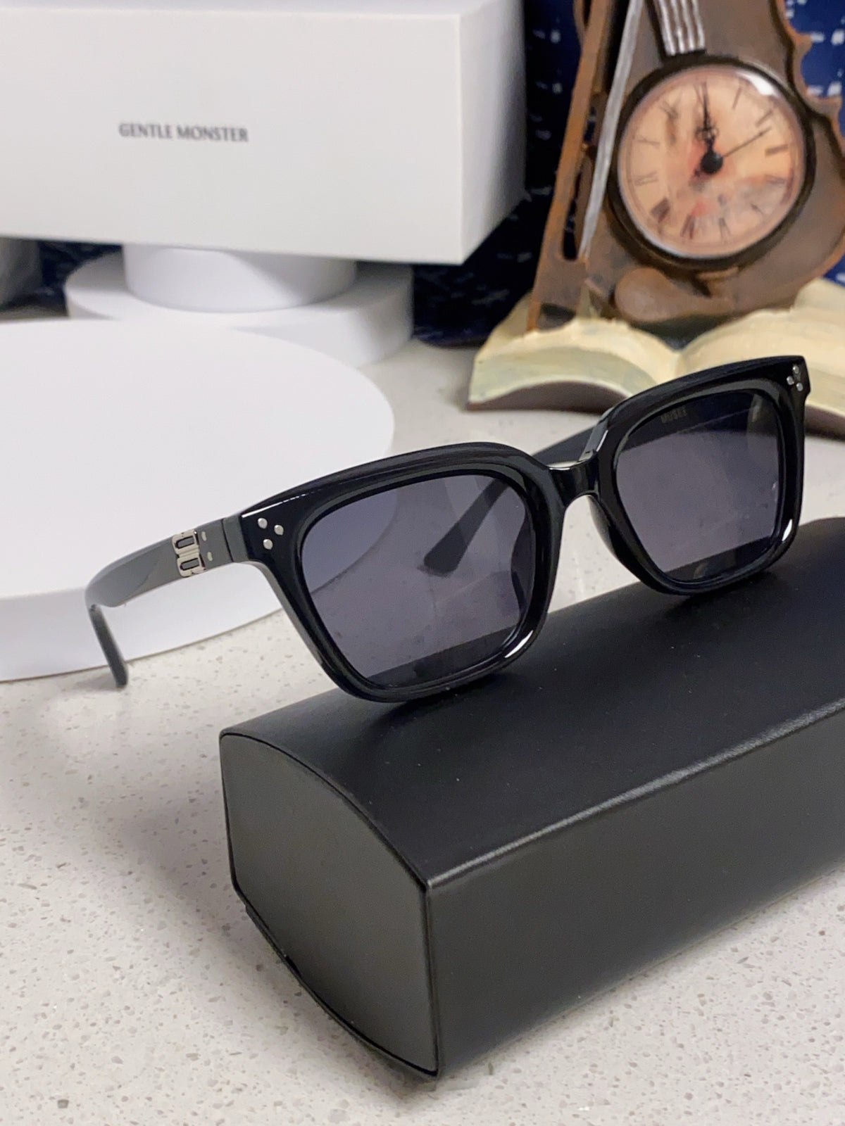 Gentle Monster MUSEE Fashion Black Lens Sunglasses for Men & Women - detail image 11