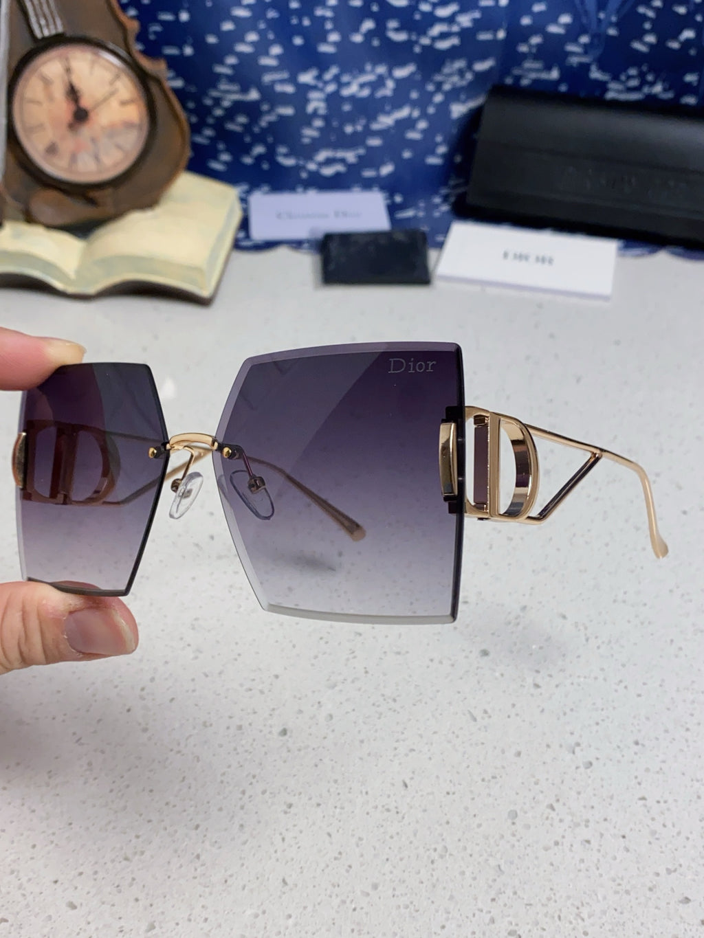 Dior 30MONTAIGNE Lightweight Rimless Gray Lens Sunglasses for Men & Women - detail image 6