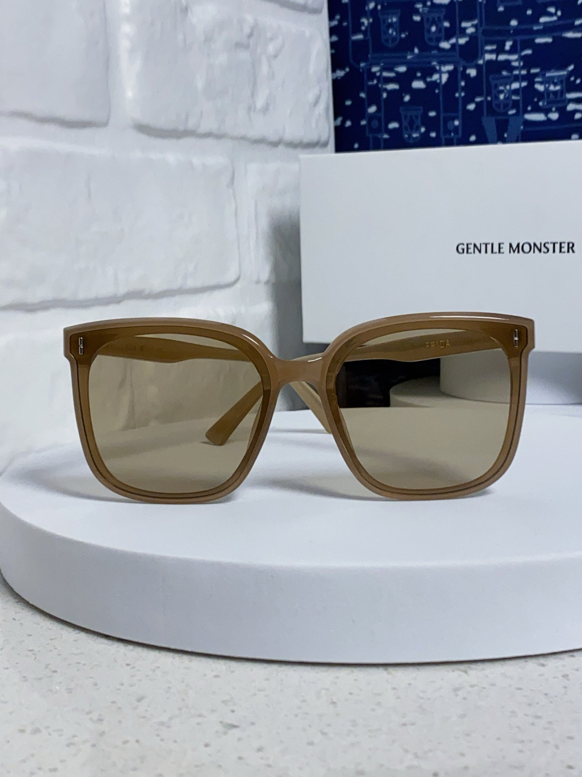 Gentle Monster FIRDA Oversized Gray Lens Sunglasses for Women - 867263 - detail image 2