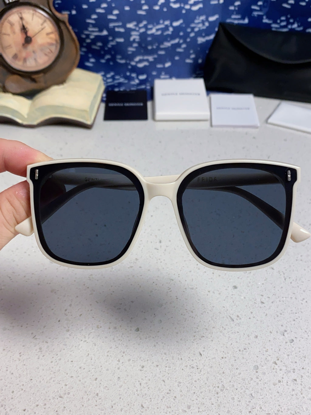 Gentle Monster FIRDA Oversized Brown Lens Sunglasses for Women - 432983 - detail image 4