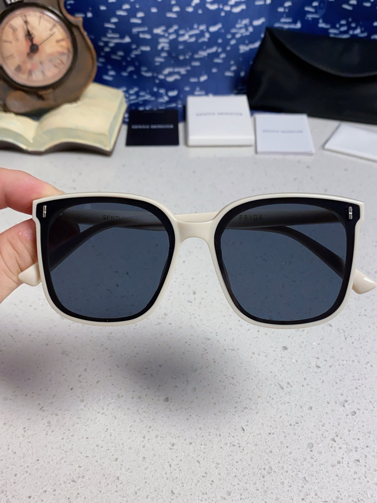 Gentle Monster FIRDA Oversized Brown Lens Sunglasses for Women - 432983 - detail image 4