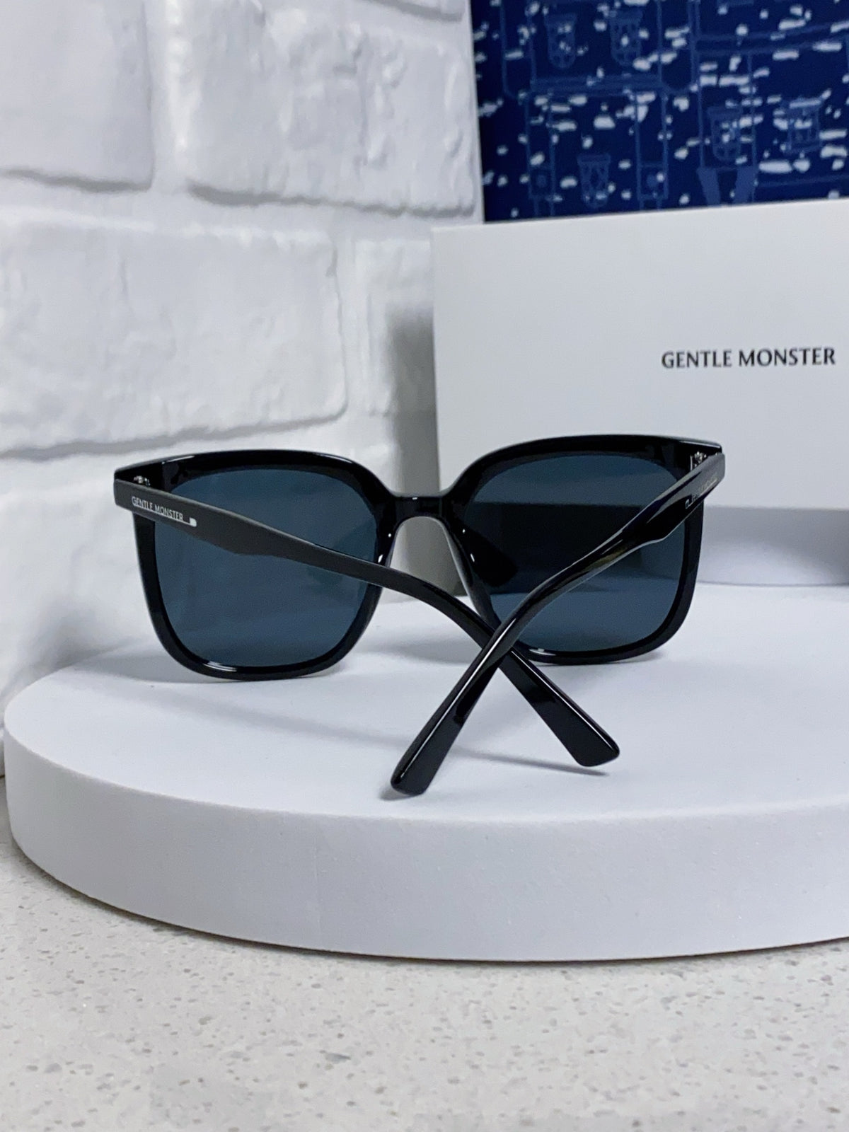 Gentle Monster FIRDA Oversized Red Lens Sunglasses for Women - detail image 3