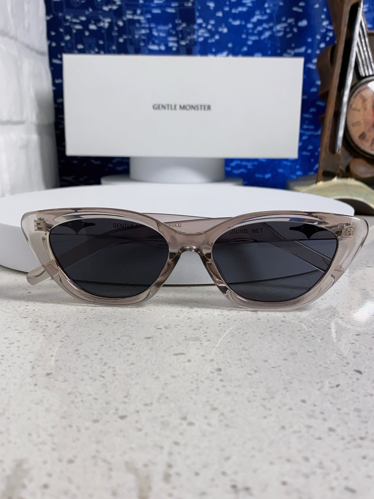 Gentle Monster SIUND Cat-Eye Gray Lens Sunglasses for Men & Women - detail image 9