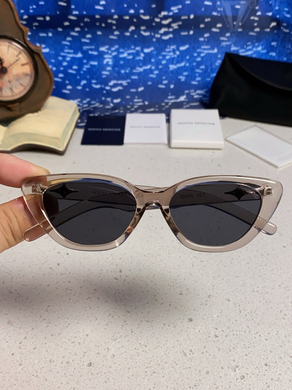 Gentle Monster SIUND Cat-Eye Gray Lens Sunglasses for Men & Women - detail image 4