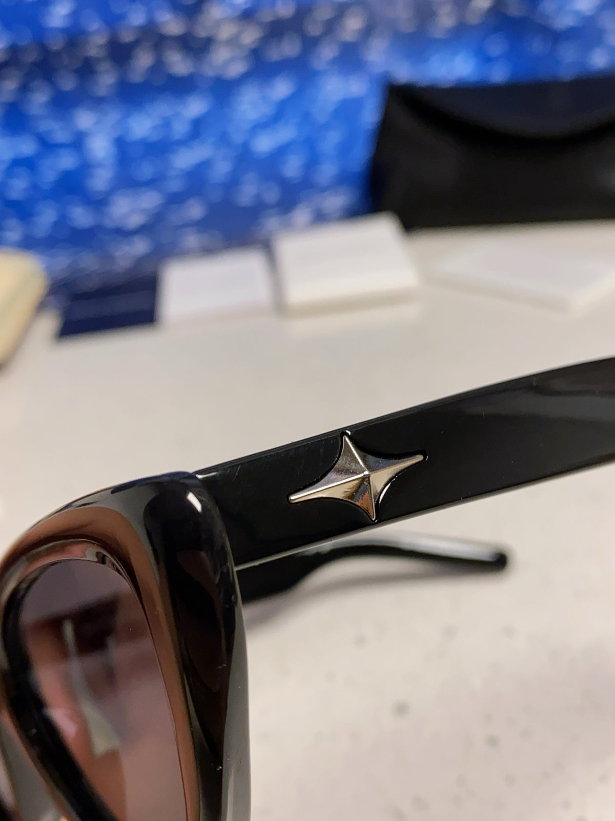 Gentle Monster SIUND Cat-Eye Silver Lens Sunglasses for Men & Women - detail image 7