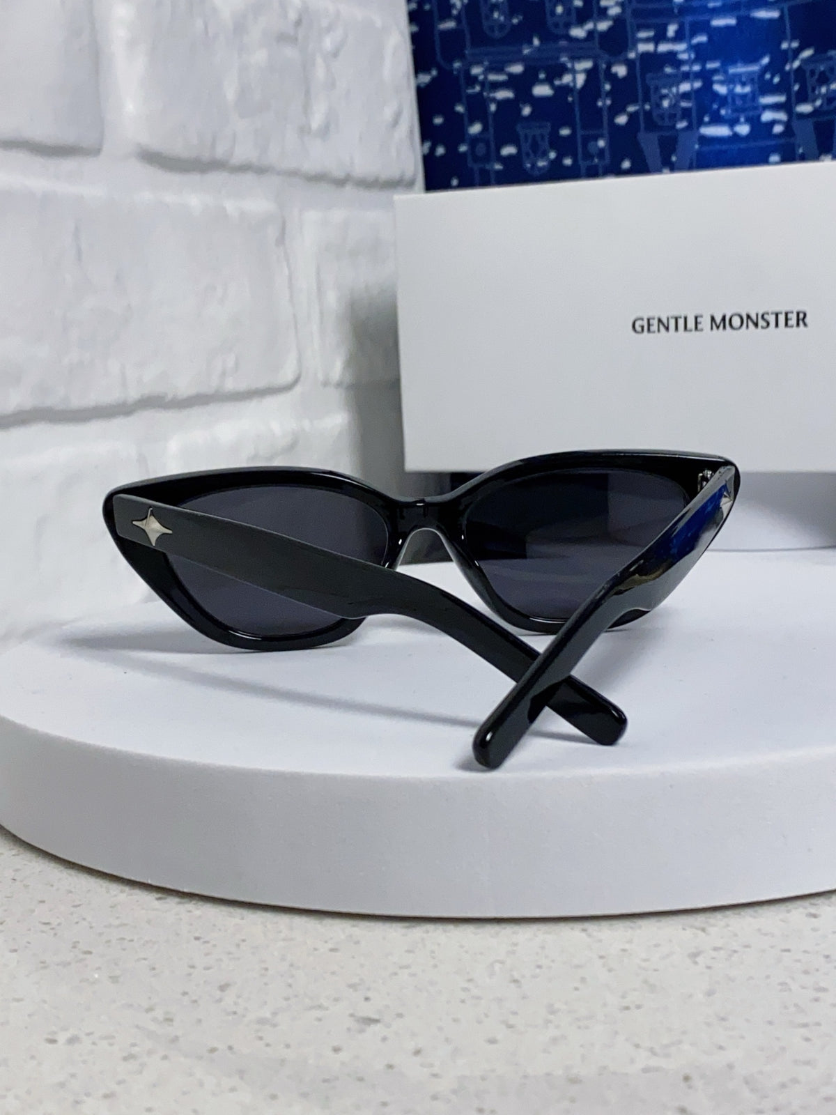 Gentle Monster SIUND Cat-Eye Silver Lens Sunglasses for Men & Women - detail image 3