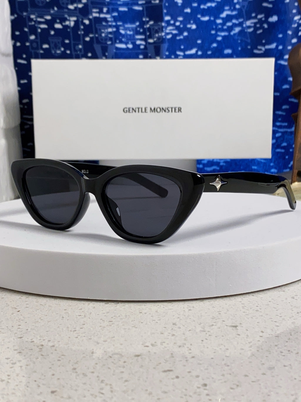 Gentle Monster SIUND Cat-Eye Silver Lens Sunglasses for Men & Women