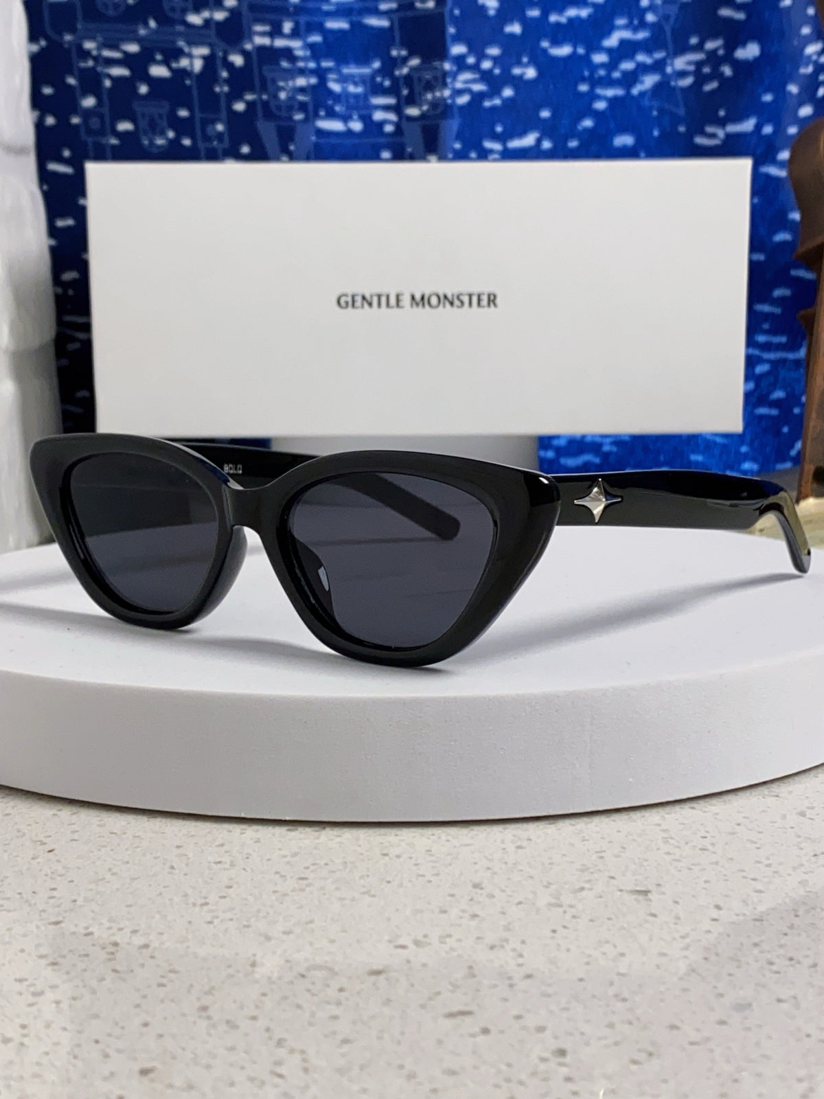 Gentle Monster SIUND Cat-Eye Silver Lens Sunglasses for Men & Women