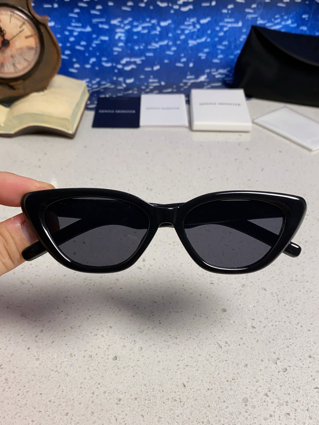 Gentle Monster SIUND Cat-Eye Silver Lens Sunglasses for Men & Women - detail image 4