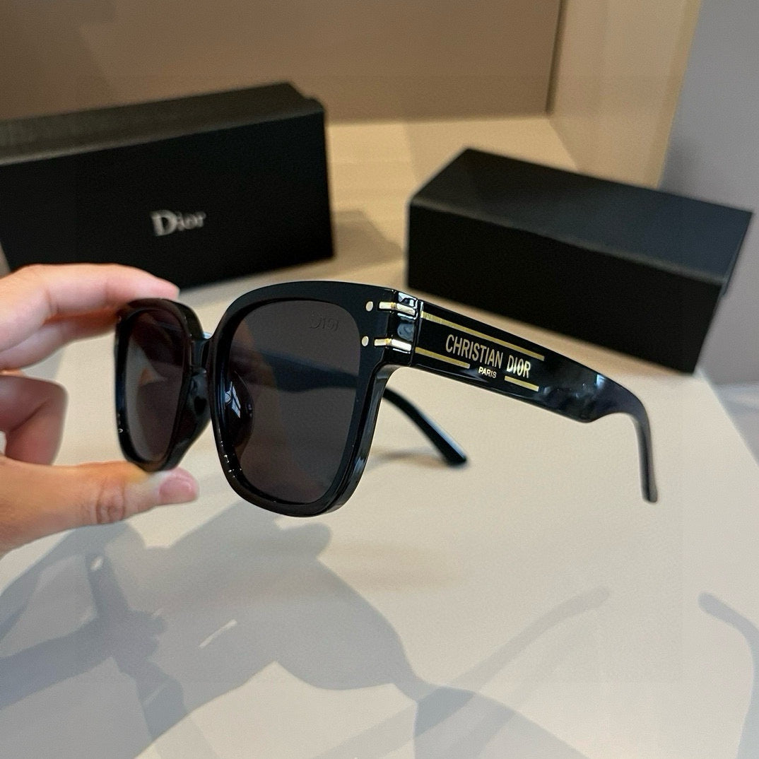 Dior Fashion Black Lens Sunglasses for Men & Women - 382406 - detail image 3