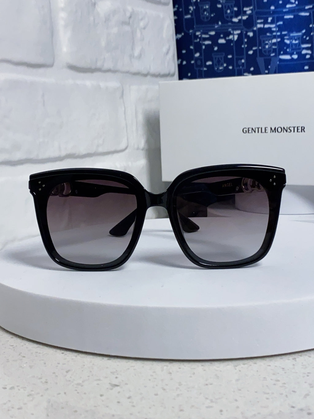 Gentle Monster ANGEL Oversized Gray Lens Sunglasses for Women - detail image 2