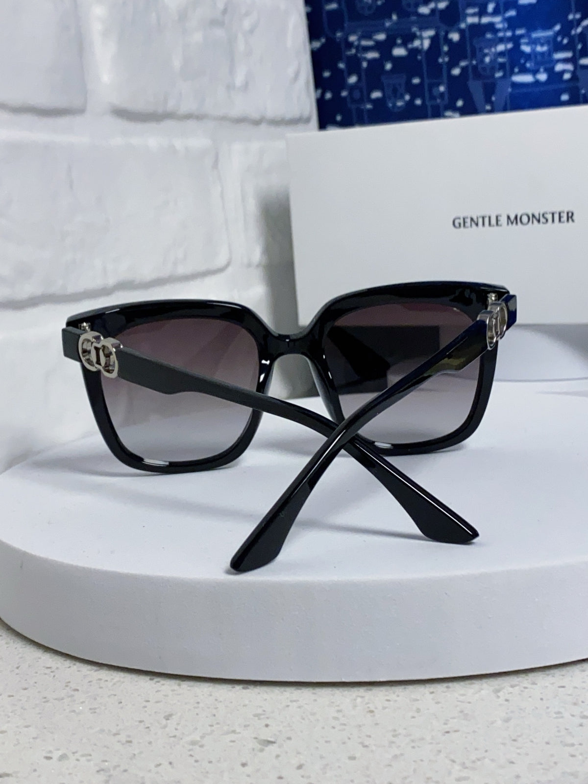 Gentle Monster ANGEL Oversized Gray Lens Sunglasses for Women - detail image 3