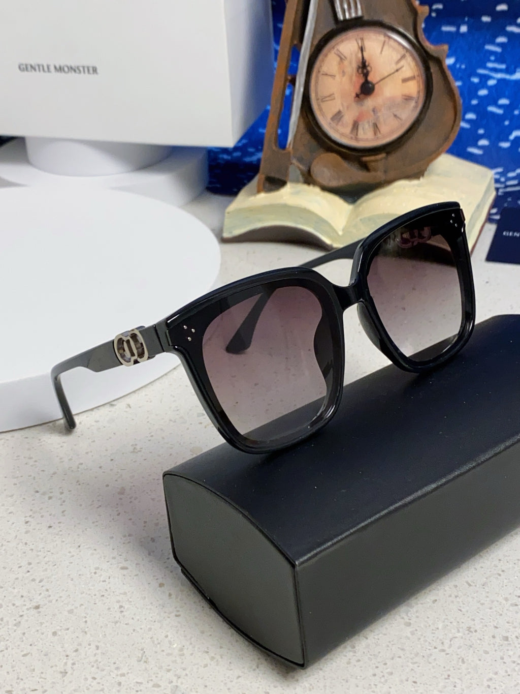 Gentle Monster ANGEL Oversized Gray Lens Sunglasses for Women - detail image 10