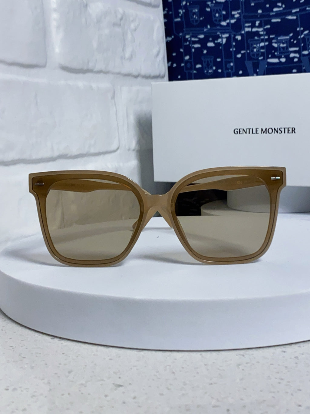 Gentle Monster SAL Acetate Square Gray Lens Sunglasses for Men & Wome - 432938 - detail image 2