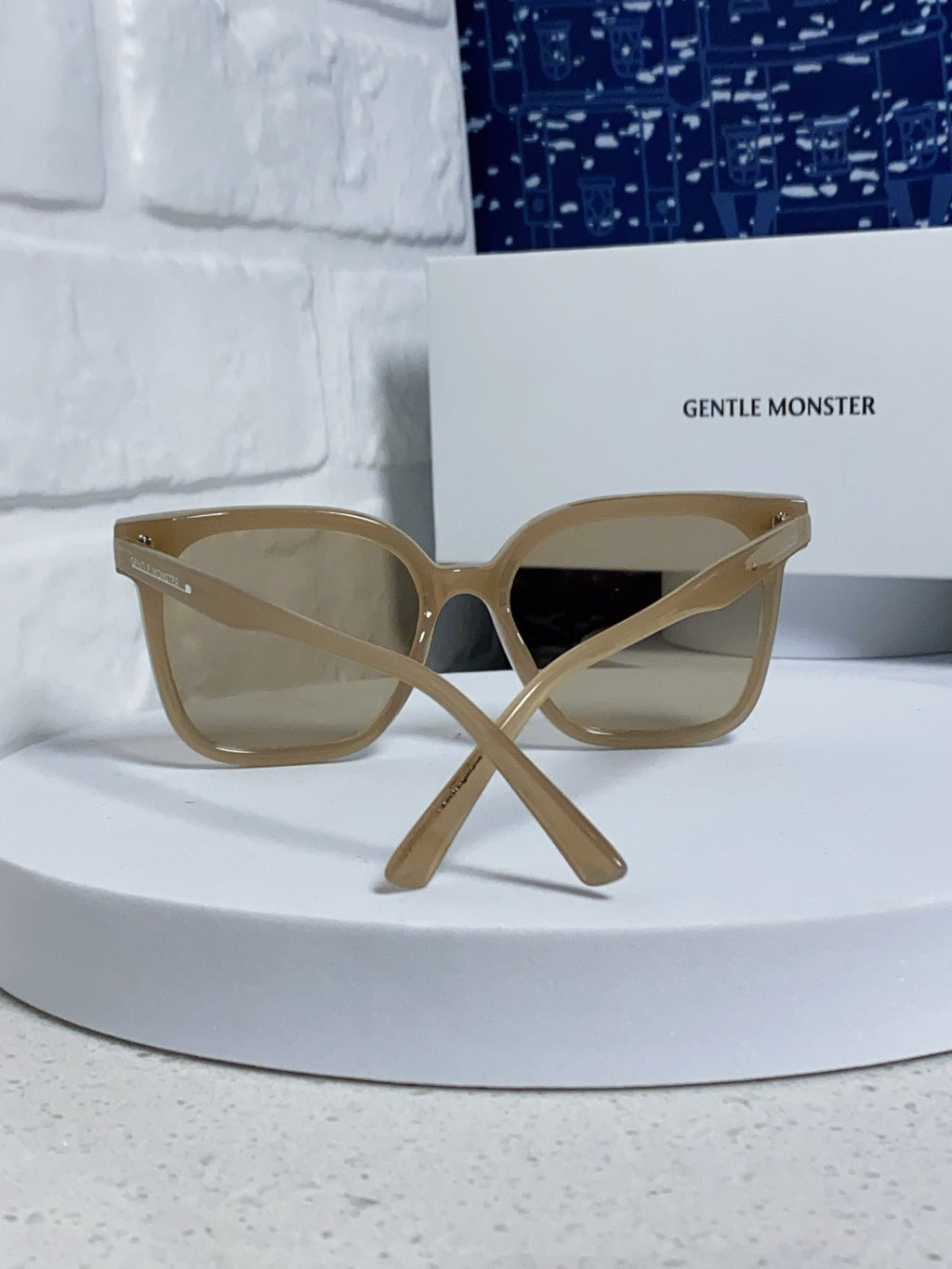 Gentle Monster SAL Acetate Square Gray Lens Sunglasses for Men & Women - detail image 3