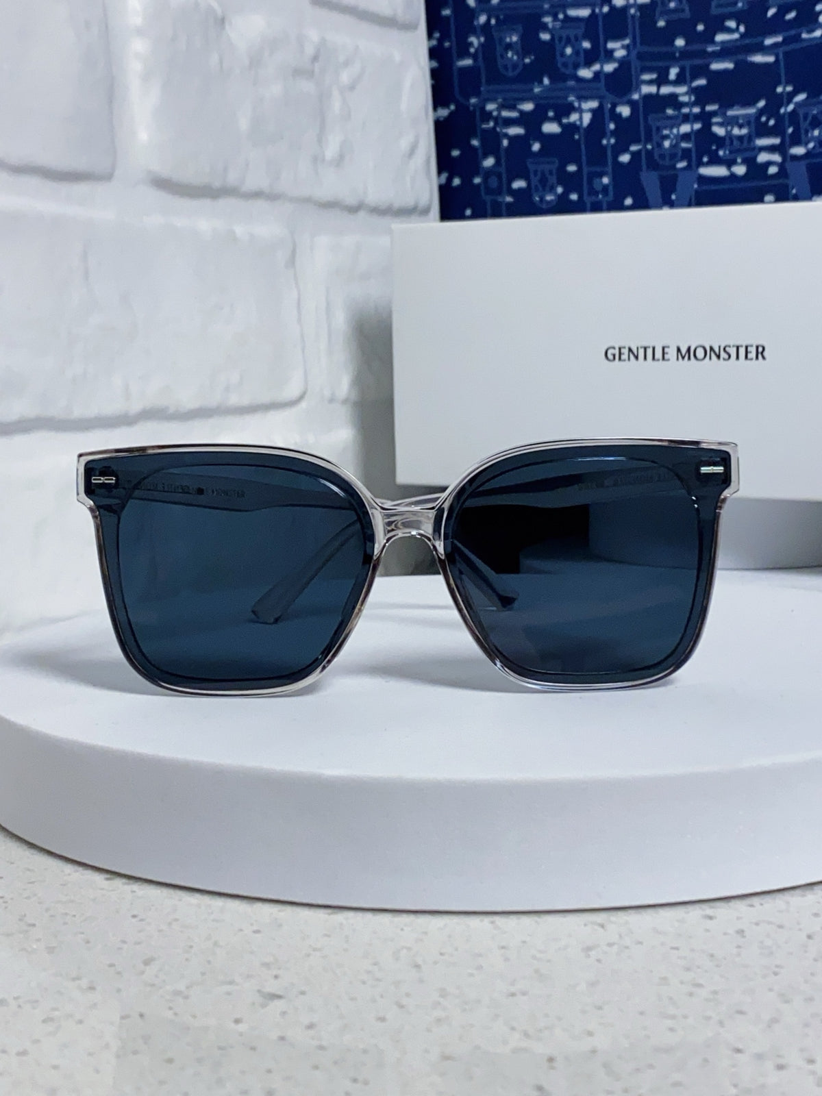 Gentle Monster SAL Acetate Square Black Lens Sunglasses for Men & Wom - 488007 - detail image 2