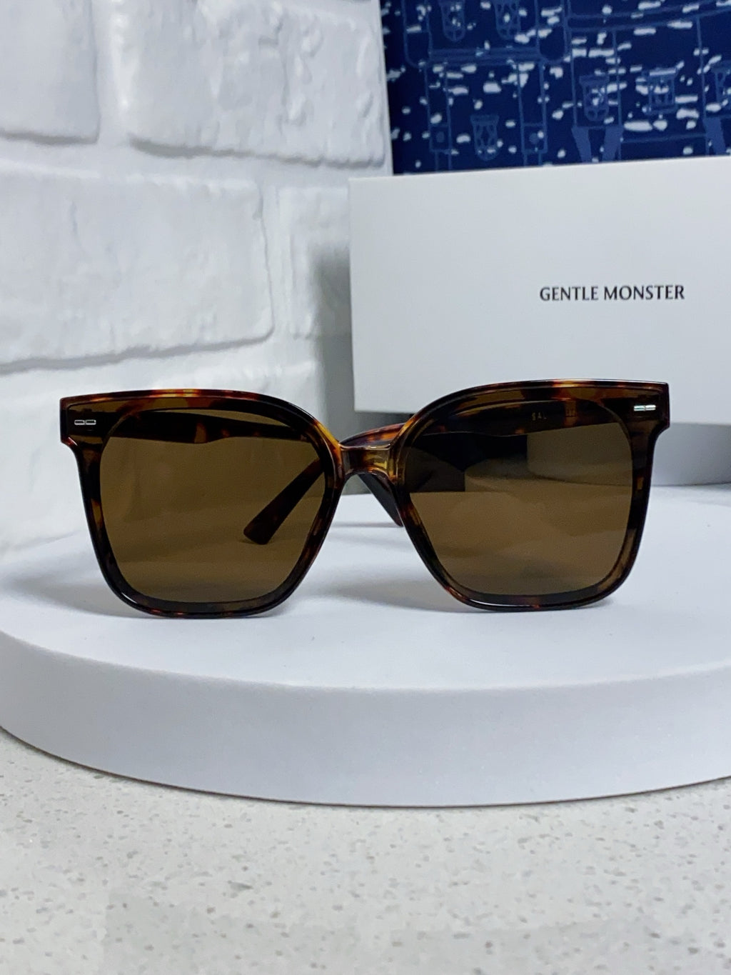 Gentle Monster SAL Acetate Square Black Lens Sunglasses for Men & Women - detail image 2