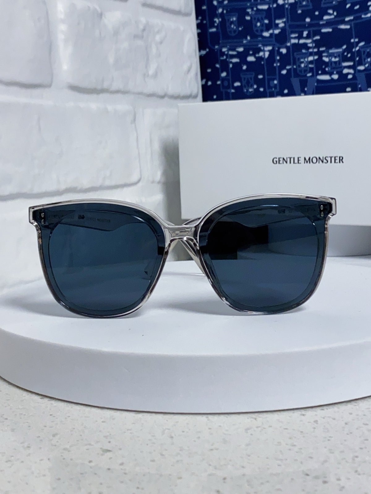 Gentle Monster ROSY Square Blue Lens Sunglasses for Men & Women - 432948 - detail image 2