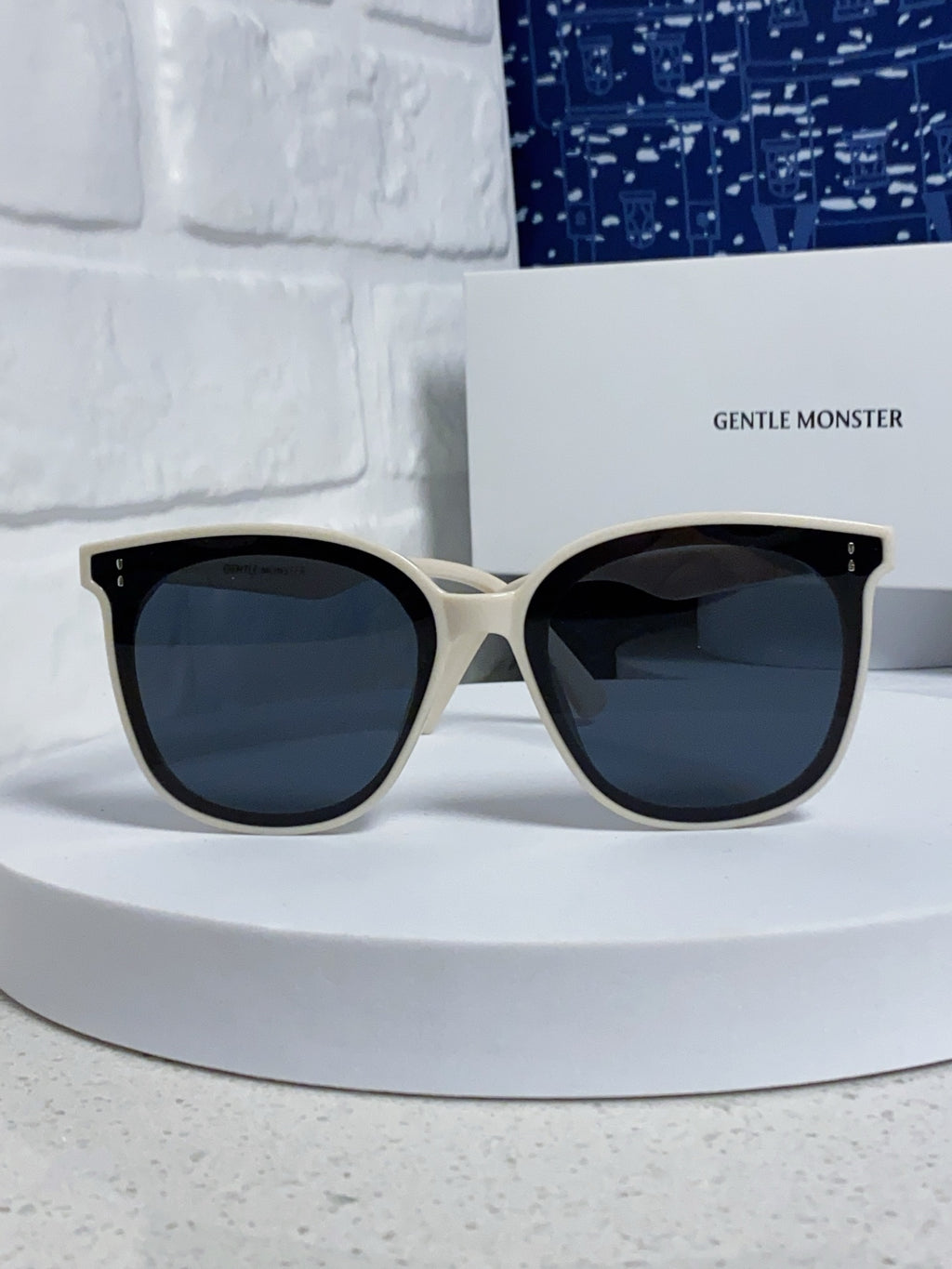 Gentle Monster ROSY Square Blue Lens Sunglasses for Men & Women - detail image 2