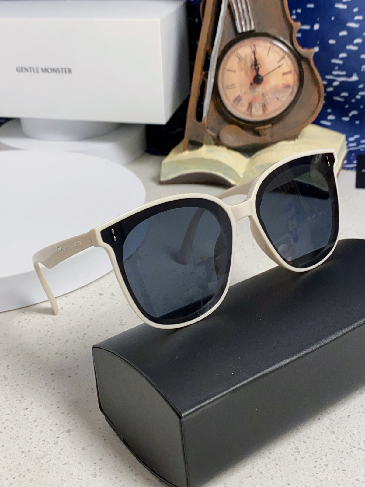 Gentle Monster ROSY Square Blue Lens Sunglasses for Men & Women - detail image 9