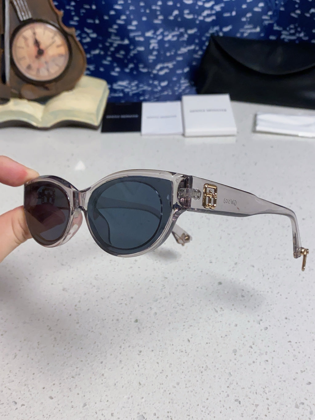 Gentle Monster GW003 Cat-Eye Blue Lens Sunglasses for Men & Women - 383104 - detail image 5