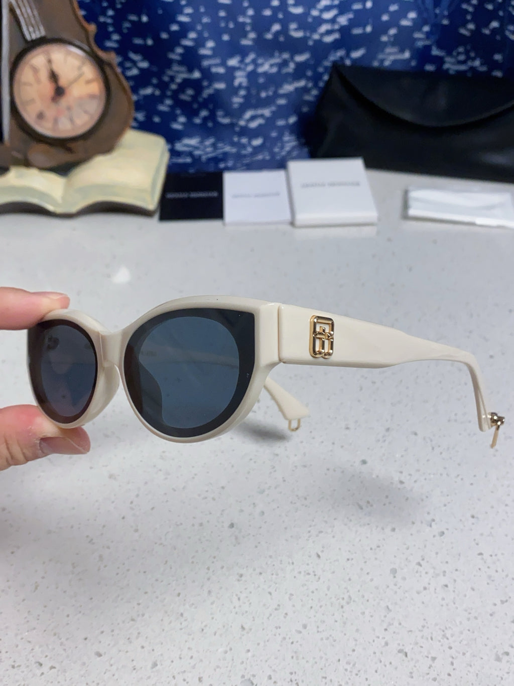 Gentle Monster GW003 Cat-Eye Blue Lens Sunglasses for Men & Women - detail image 6