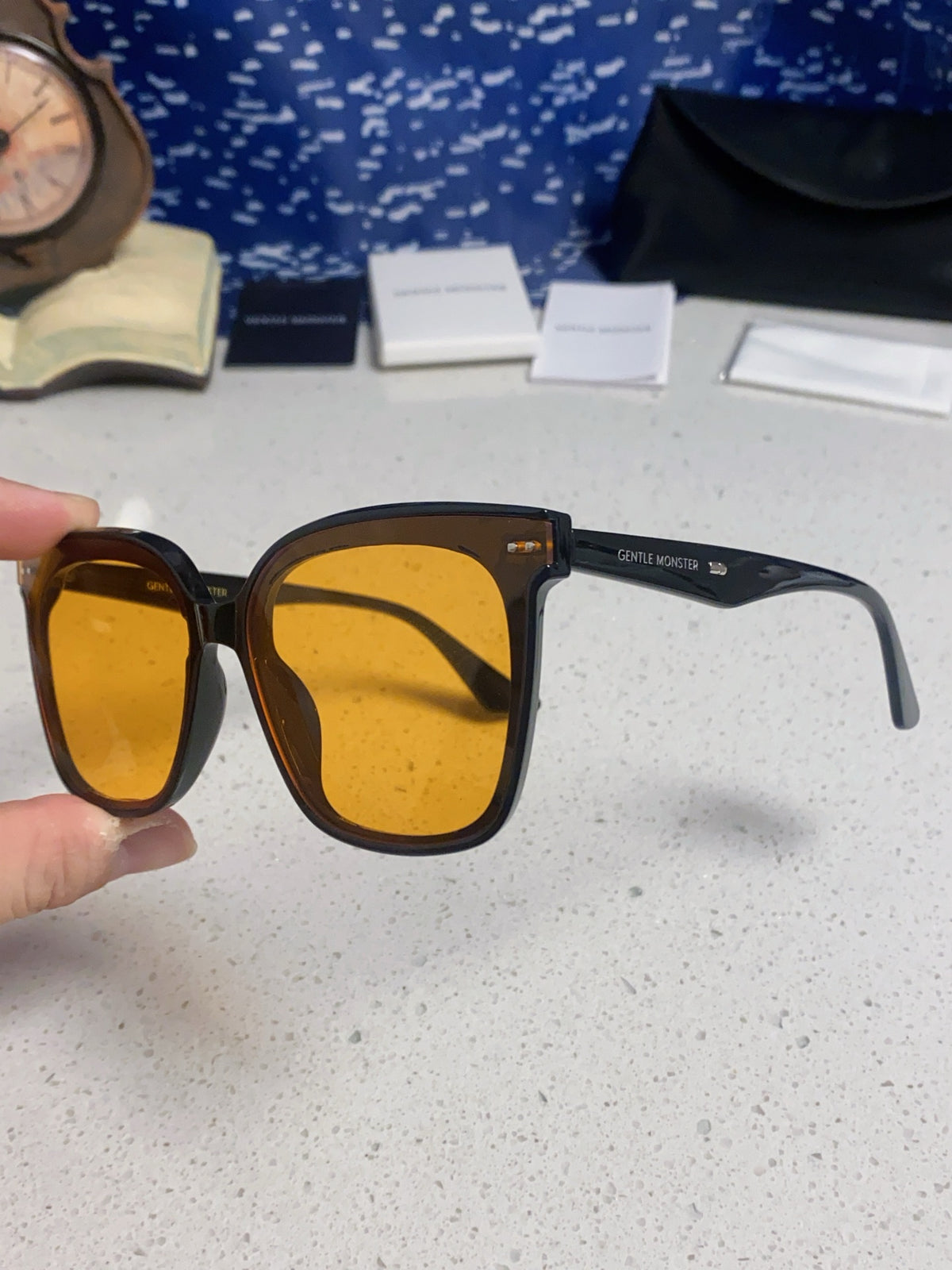 Gentle Monster LOCELL Polarized Oversized Black Lens Sunglasses - 449984 - detail image 6
