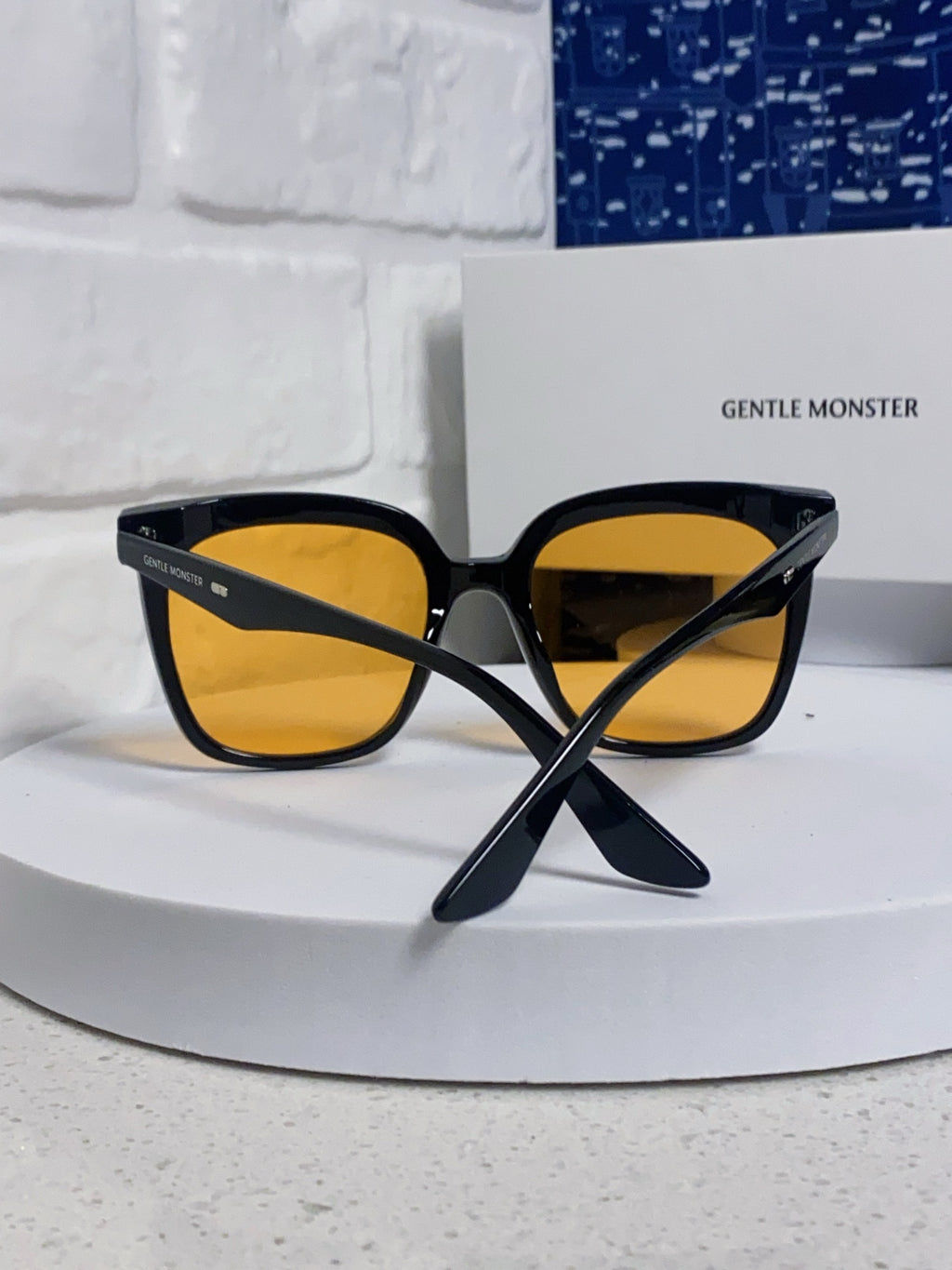 Gentle Monster LOCELL Polarized Oversized Black Lens Sunglasses - 449984 - detail image 3
