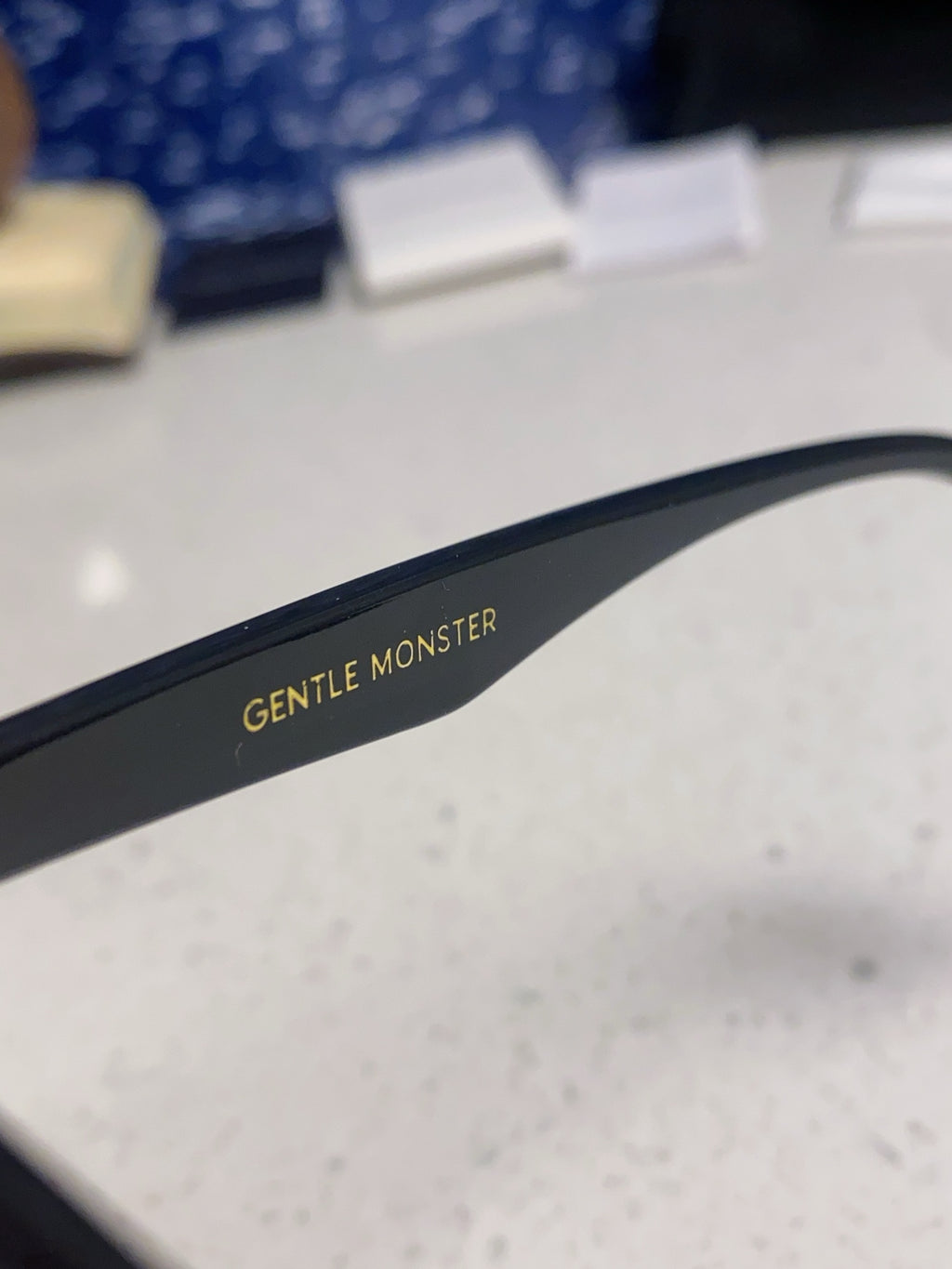 Gentle Monster LOCELL Polarized Oversized Black Lens Sunglasses - 449984 - detail image 8