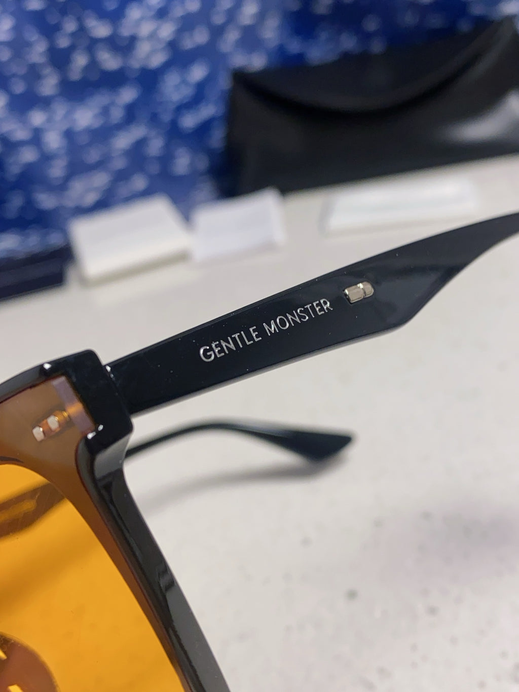 Gentle Monster LOCELL Polarized Oversized Black Lens Sunglasses - 449984 - detail image 7
