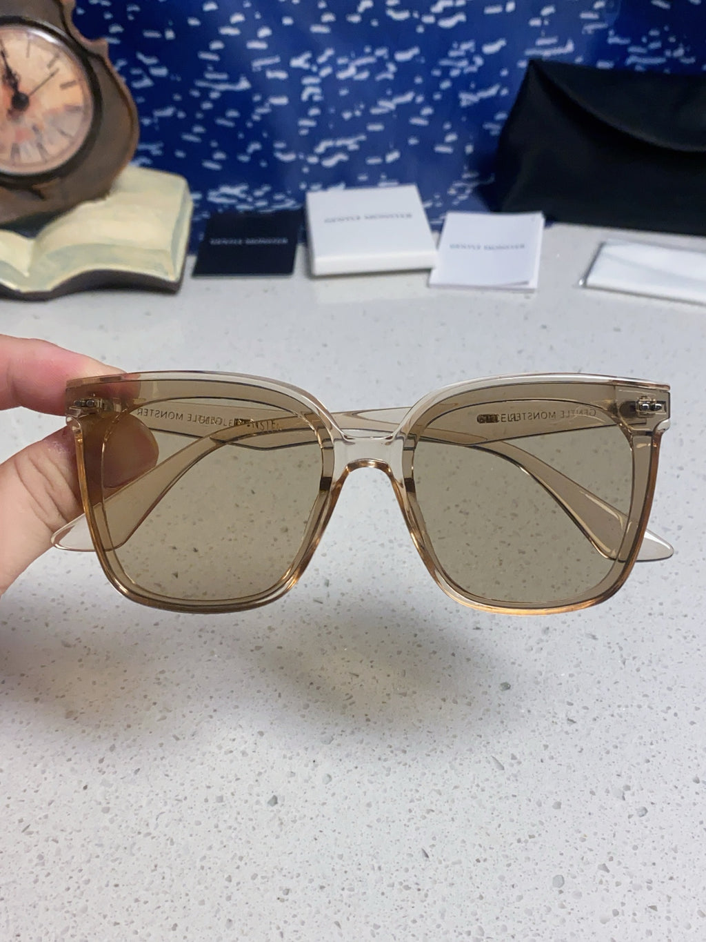 Gentle Monster LOCELL Polarized Oversized Gray Lens Sunglasses for Men & Women - detail image 4