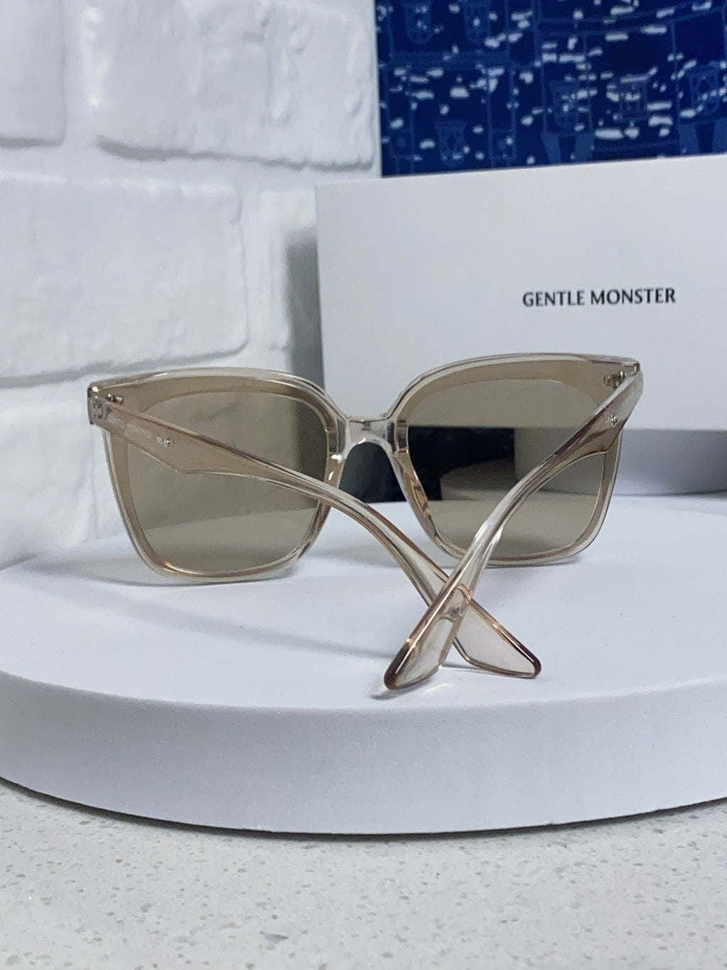 Gentle Monster LOCELL Polarized Oversized Gray Lens Sunglasses for Men & Women - detail image 3