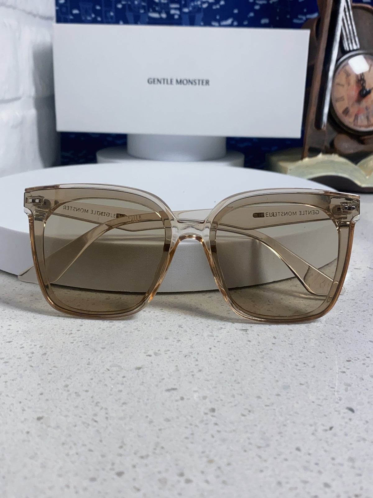 Gentle Monster LOCELL Polarized Oversized Gray Lens Sunglasses for Men & Women - detail image 9