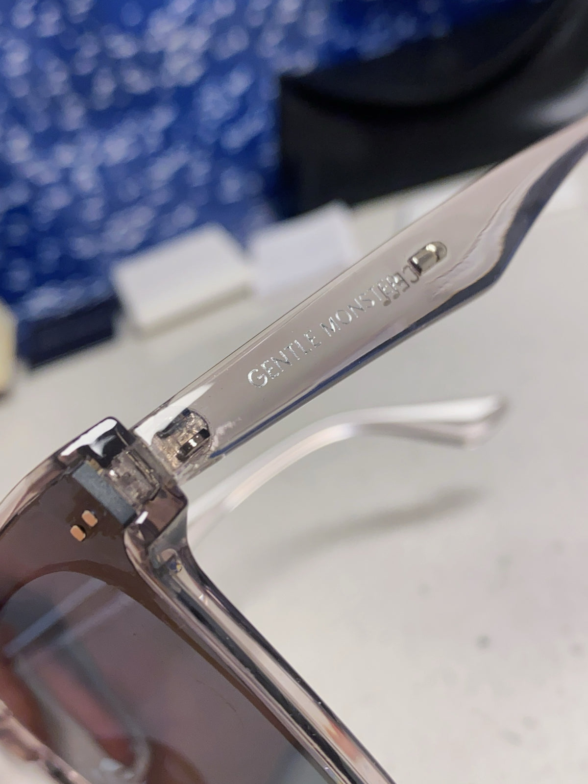 Gentle Monster LOCELL Polarized Oversized Black Lens Sunglasses - 449986 - detail image 7