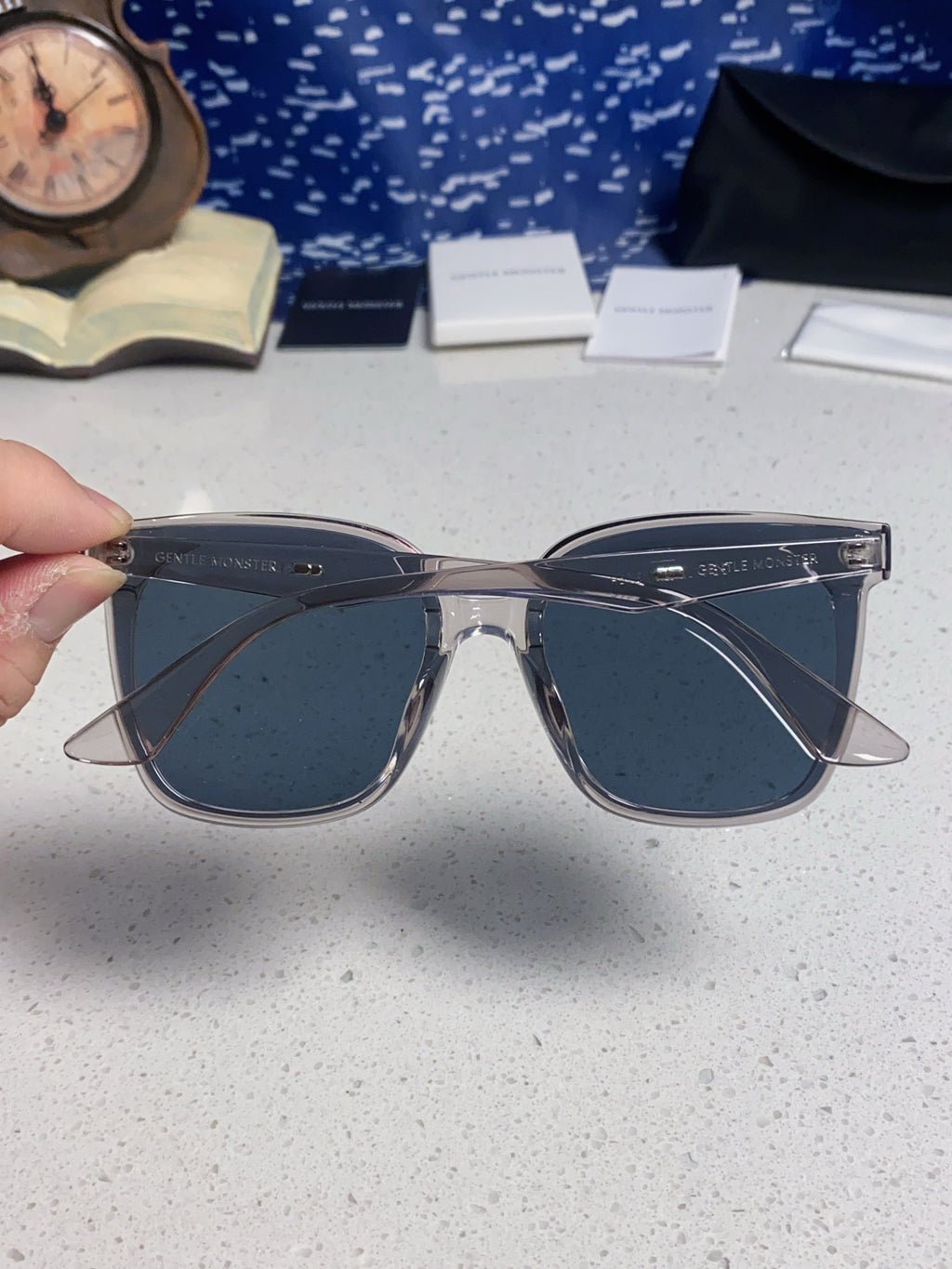 Gentle Monster LOCELL Polarized Oversized Black Lens Sunglasses - 449986 - detail image 5