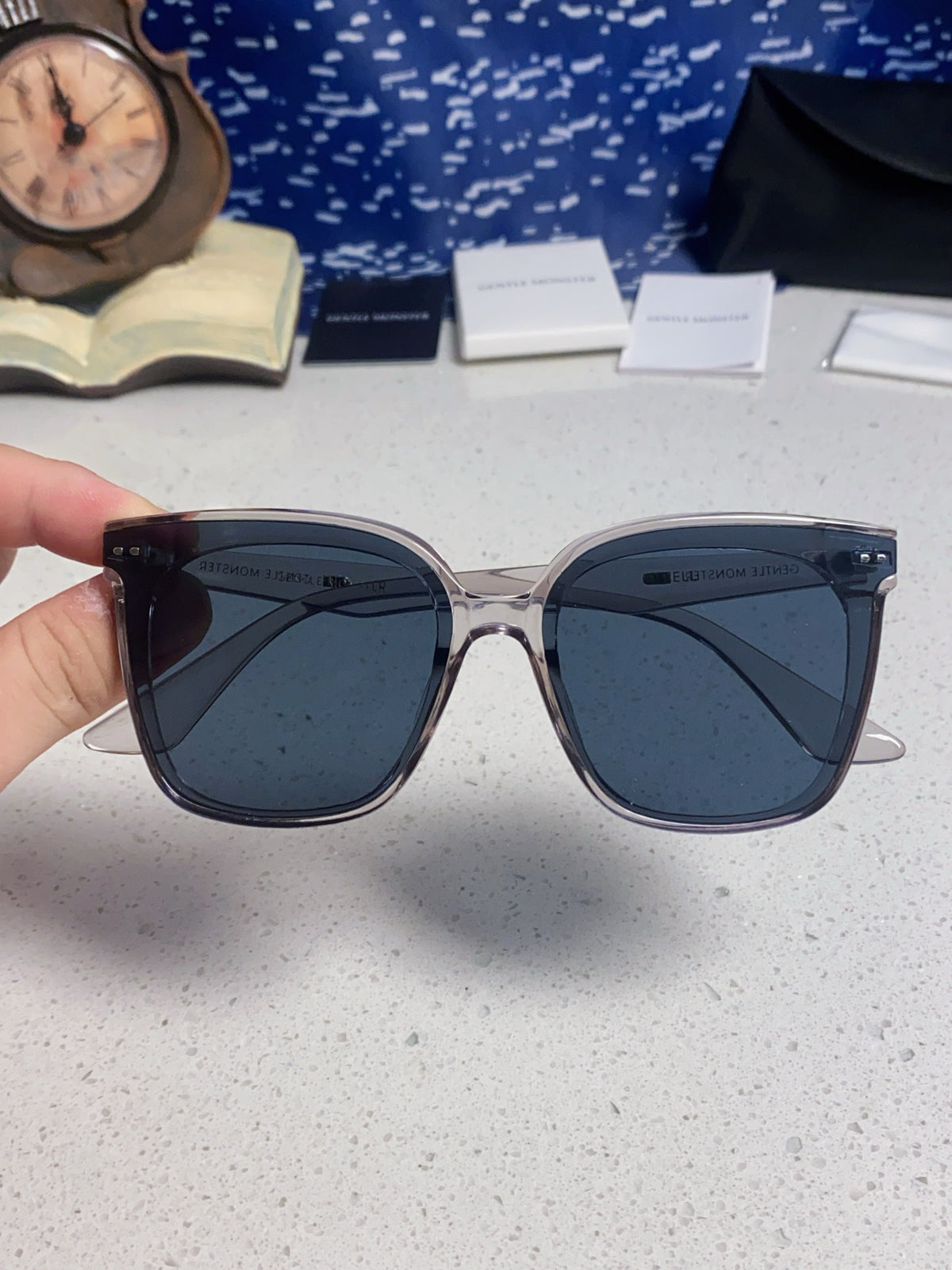 Gentle Monster LOCELL Polarized Oversized Black Lens Sunglasses - 449986 - detail image 4