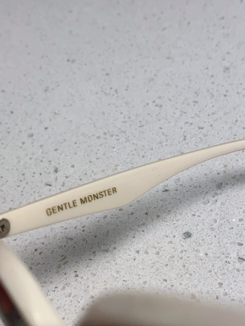 Gentle Monster LOCELL Polarized Oversized Black Lens Sunglasses - 449987 - detail image 8