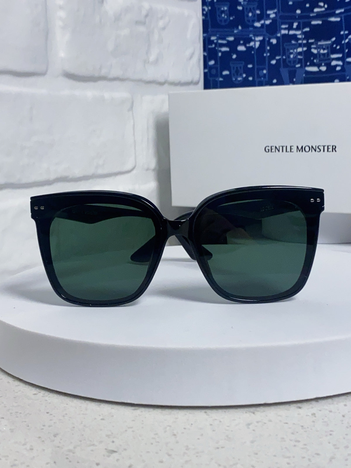 Gentle Monster LOCELL Polarized Oversized Black Lens Sunglasses - 449988 - detail image 2