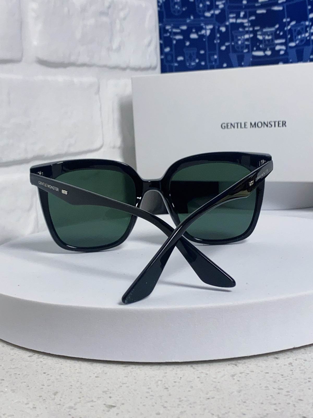 Gentle Monster LOCELL Polarized Oversized Black Lens Sunglasses - 449988 - detail image 3