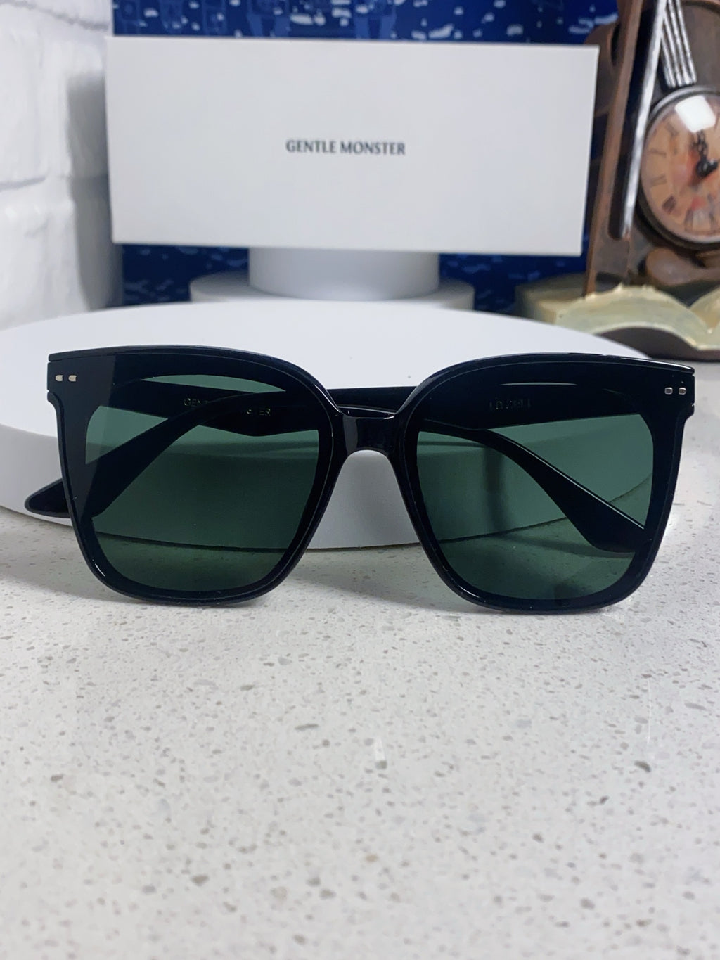 Gentle Monster LOCELL Polarized Oversized Black Lens Sunglasses - 449988 - detail image 9