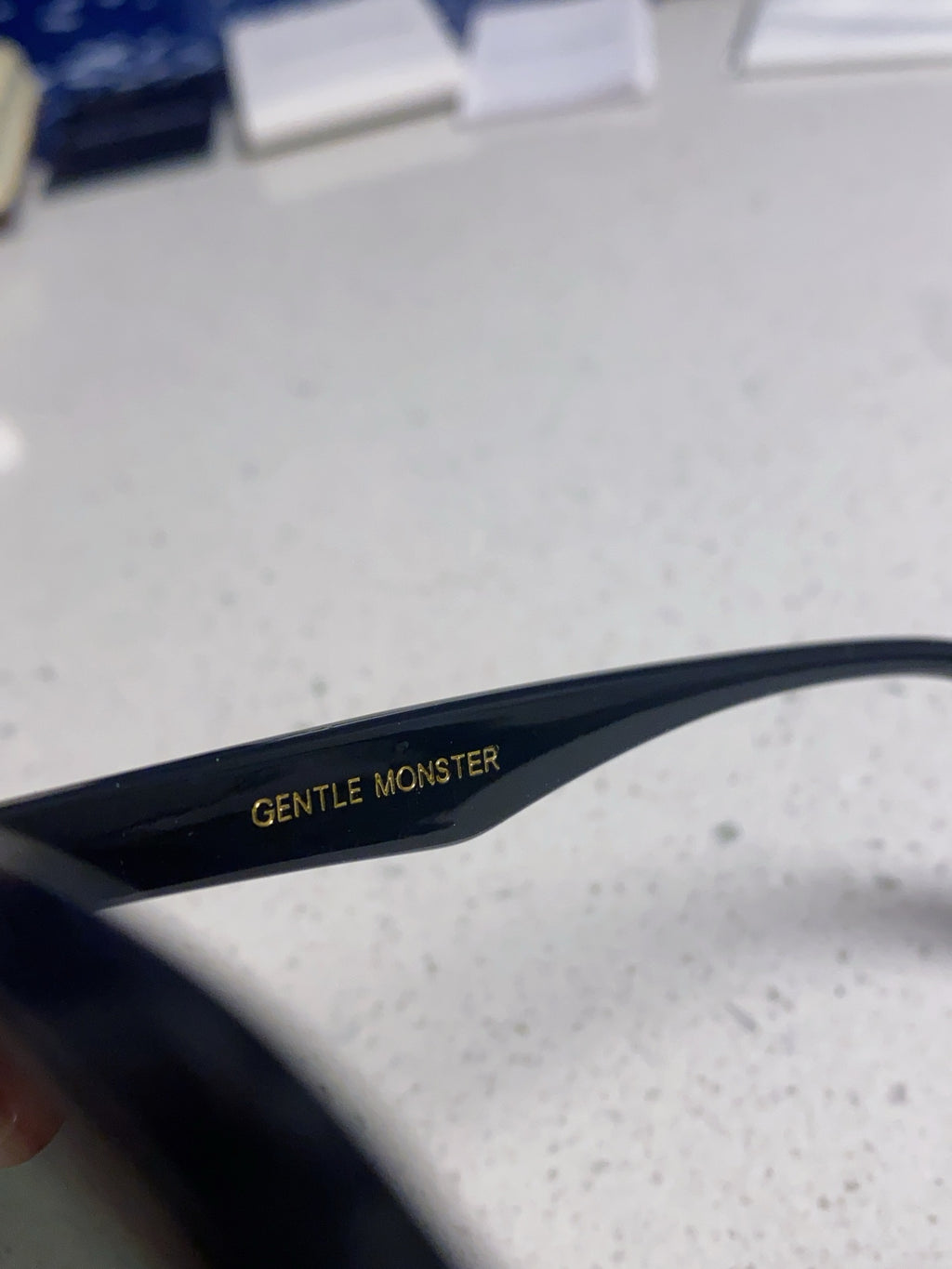 Gentle Monster LOCELL Polarized Oversized Black Lens Sunglasses - 449988 - detail image 8