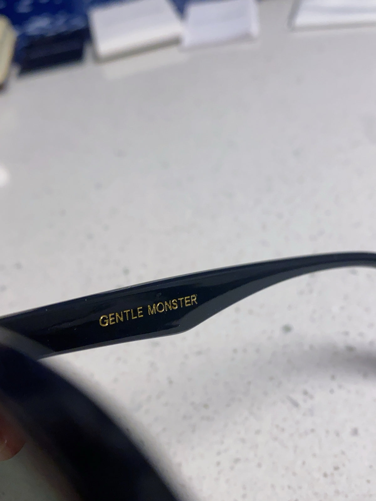 Gentle Monster LOCELL Polarized Oversized Black Lens Sunglasses - 449988 - detail image 8